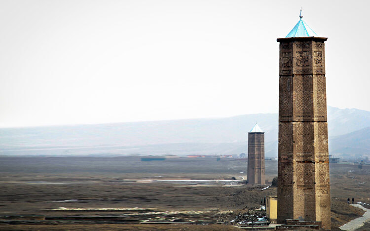تحقیر کارمندان ادارات محلی توسط طالبان در غزنی 1 Hushdar ghazni 1