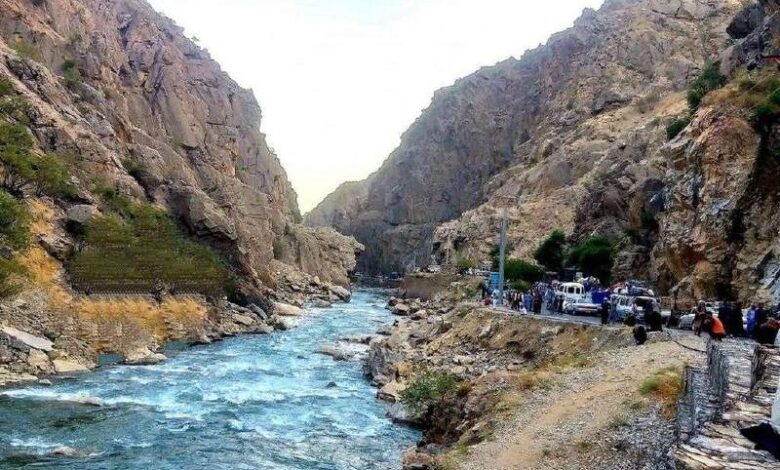 ۵۰ خانواده از شهرستان پریان کوچ کردند 1 n00293059 b