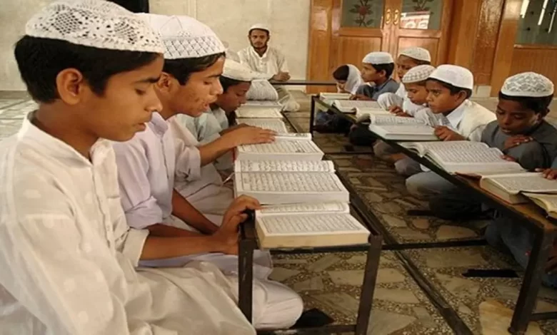 مدرسهسازی مکاتب؛طالبان آموزش را ایدیولوژیک میسازند 1 Madarsa1200