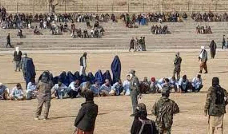 محکمه صحرایی 23 تن در سرپل توسط طالبان 1 n00002440 b