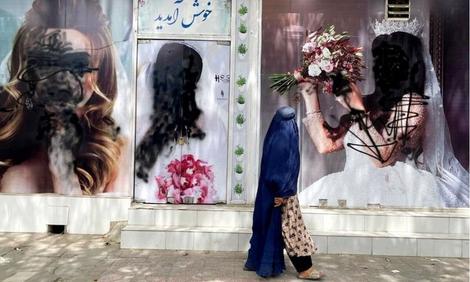 ادامه محروم سازی زنان؛ طالبان آرایشگاهها را در قندهار مسدود و دهها زن را بازداشت کردند 1 1595630 588 1 470