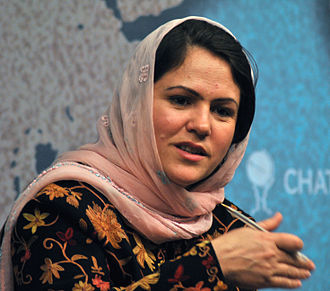فوزیه کوفی: گروه طالبان جنگ خود را در برابر زنان شدت بخشیده اند 1 330px Fawzia Koofi MP Afghanistan Chatham House 2012