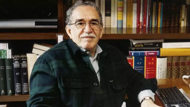 اگر توصیهای به نویسندهی جوانی داشته باشم، این خواهد بود:«راجع به چیزهایی بنویس که برایت اتفاق افتاده است» 1 GabrielGarciaMarquez2