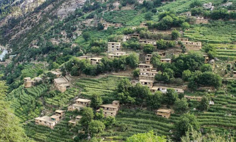 یکمرد در نورستان ۳ عضو یک خانواده را به قتل رساند 1 standard compressed 3840px Chitraas Wama Nuristan Afghanistan panoramio