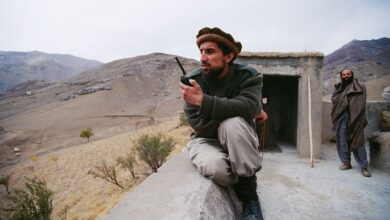 شرح کوتاه گفتارهای قهرمان ملی (رح) « موسيقی احساسات درونی انسان را برمی انگيزد و شعر و موسيقی در هر انسانی اثر می گذارد.» 4 احمدشاهمسعود 22